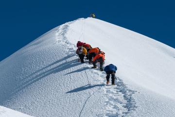 island-peak-climbing-with-ebc-trek.jpgW3Y 