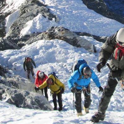 peak climbing in nepal (1) 